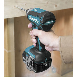 Atornillador Impacto MAKITA DTD153RTJ BL 18V 5.0AH 170Nm + Regalo Juego Puntas 18V