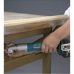 Atornillador Impacto Angular MAKITA 18V 60Nm DTL061Z + Juego Puntas 31 Pzas Atornilladores de Impacto