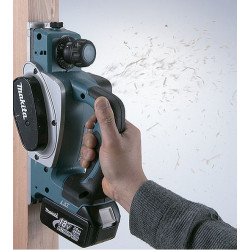 Cepillo Carpintero MAKITA DKP180Z 82mm 18V + 2 Juego Cuchillas Recambio Lijadoras y Cepillos