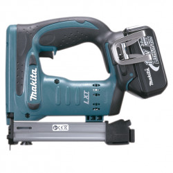 Grapadora 18V 10x22mm 5.0Ah DST221RMJ + 5.000 Grapas Grapadoras de Batería