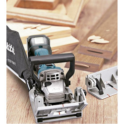 Engalletadora MAKITA 18V 100mm 5.0Ah DPJ180RTJ Engalletadoras