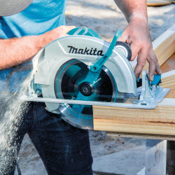 Sierra Circular MAKITA HS0600 270mm 2.000W HS0600 + Disco Especial Panel Sandwich B-33598 MAKITA Sierras Circulares