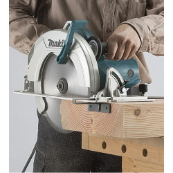 Sierra Circular MAKITA HS0600 270mm 2.000W HS0600 + Disco Especial Panel Sandwich B-33598 MAKITA Sierras Circulares