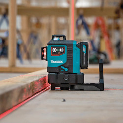 Nivel Láser Rojo MAKITA SK700D 3 Lineas 12V 2.0Ah + Tripode Medidores y Niveles Láser