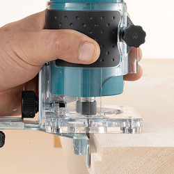 Fresadora MAKITA 3711 530W 6mm SAR BASE RECTA Fresadoras de Cantos